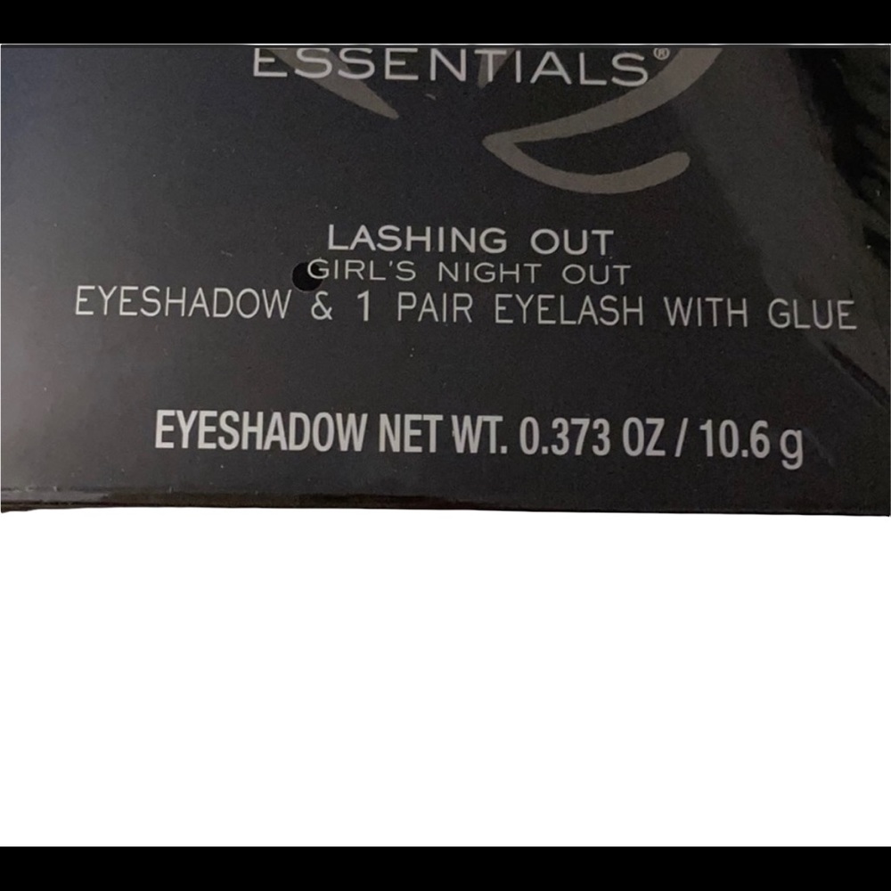 NWT ME MakeOver Essentials - Picture 2 of 6